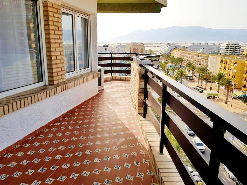 Apartamento Roquetas De Mar Urbanizacion, 2 Dormitorios, Gran Terraza Con Vista Al Mar, Wi-Fi, Parking Y Piscina Exterior photo